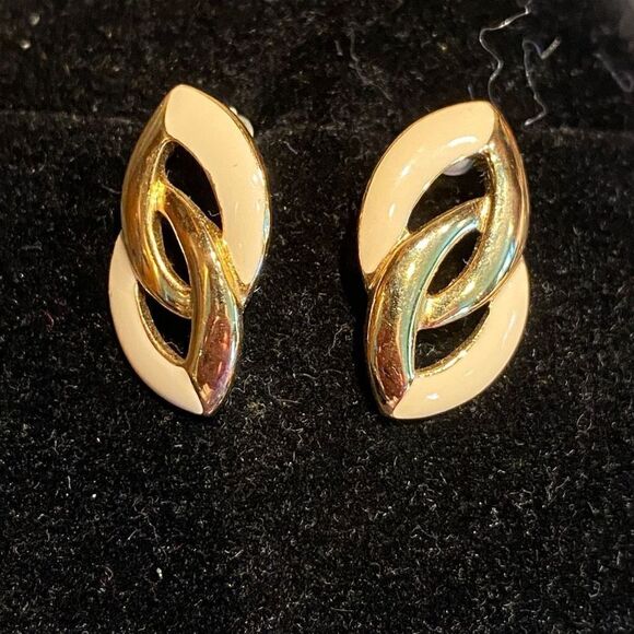 Trifari Enamel Gold Post Earrings - Picture 2 of 6